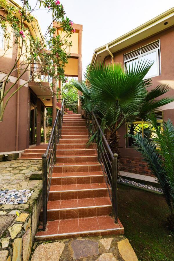 Santa Maria Hotel Εντέμπε Εξωτερικό φωτογραφία