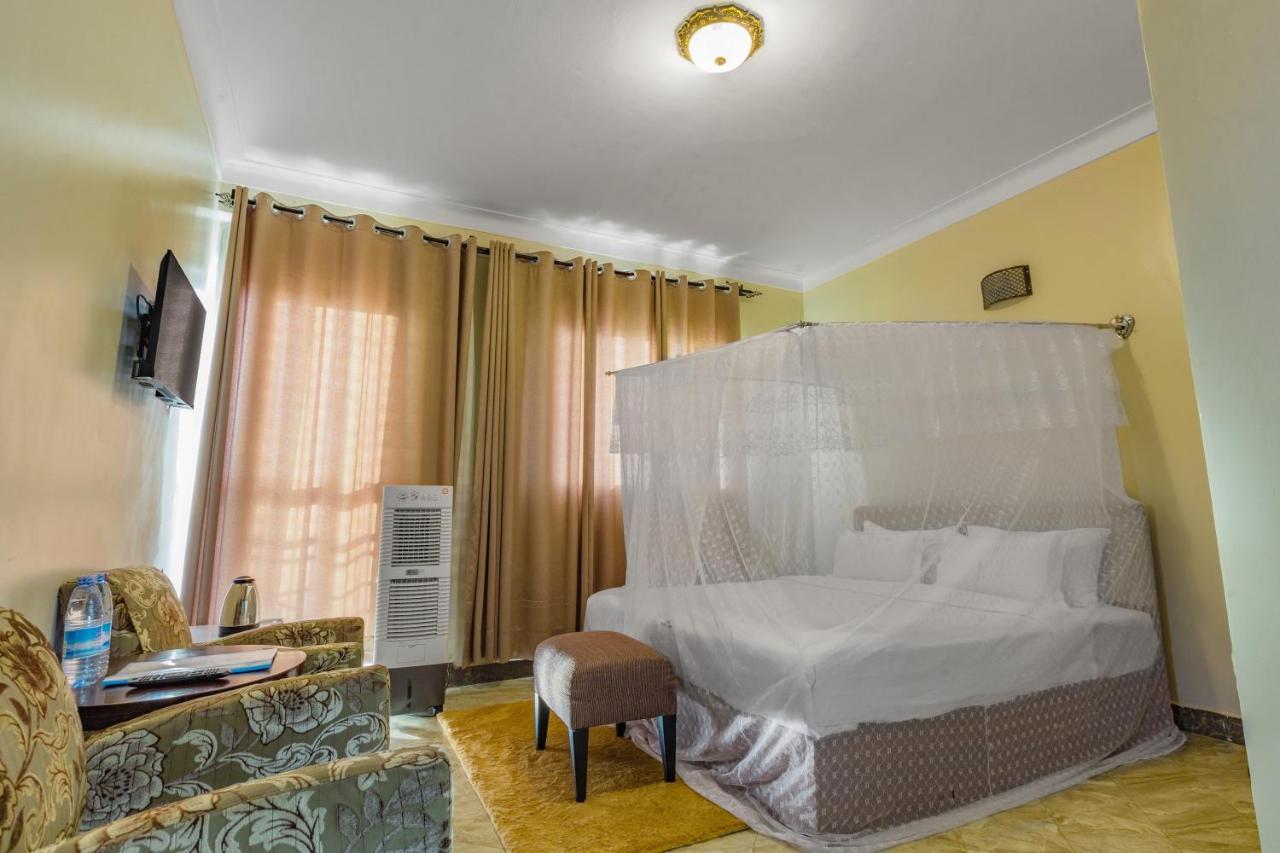 Santa Maria Hotel Εντέμπε Εξωτερικό φωτογραφία
