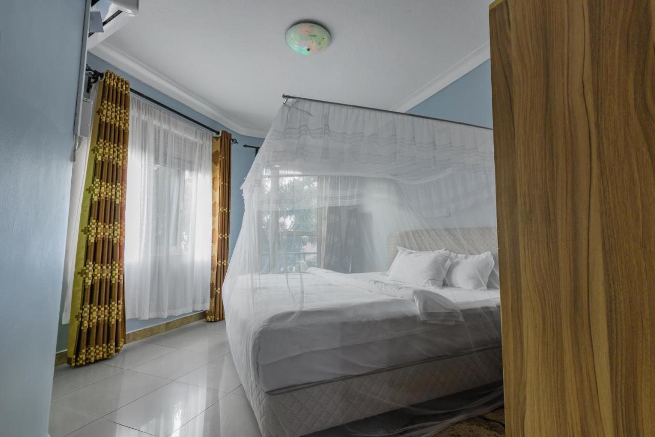 Santa Maria Hotel Εντέμπε Εξωτερικό φωτογραφία