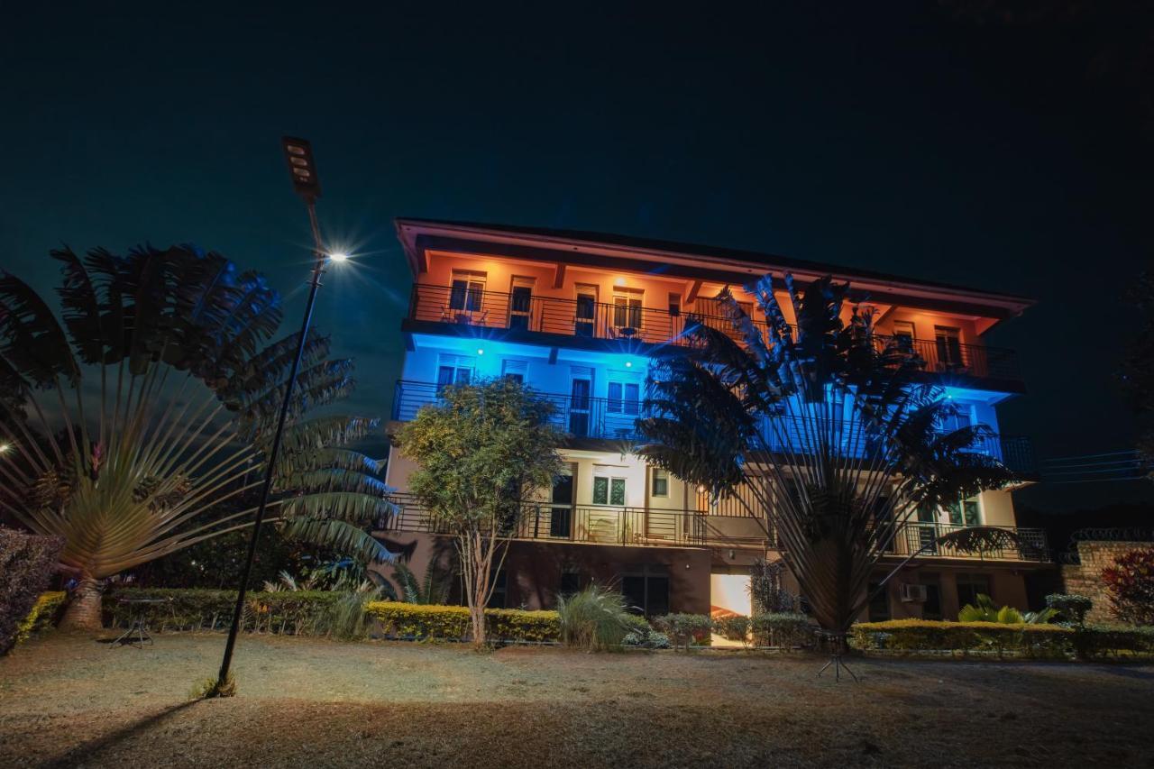 Santa Maria Hotel Εντέμπε Εξωτερικό φωτογραφία