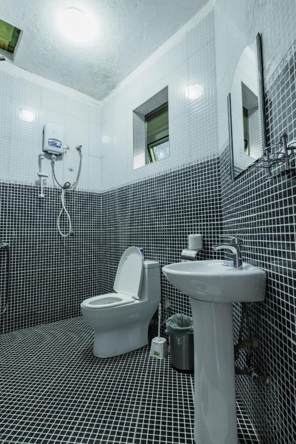 Santa Maria Hotel Εντέμπε Εξωτερικό φωτογραφία