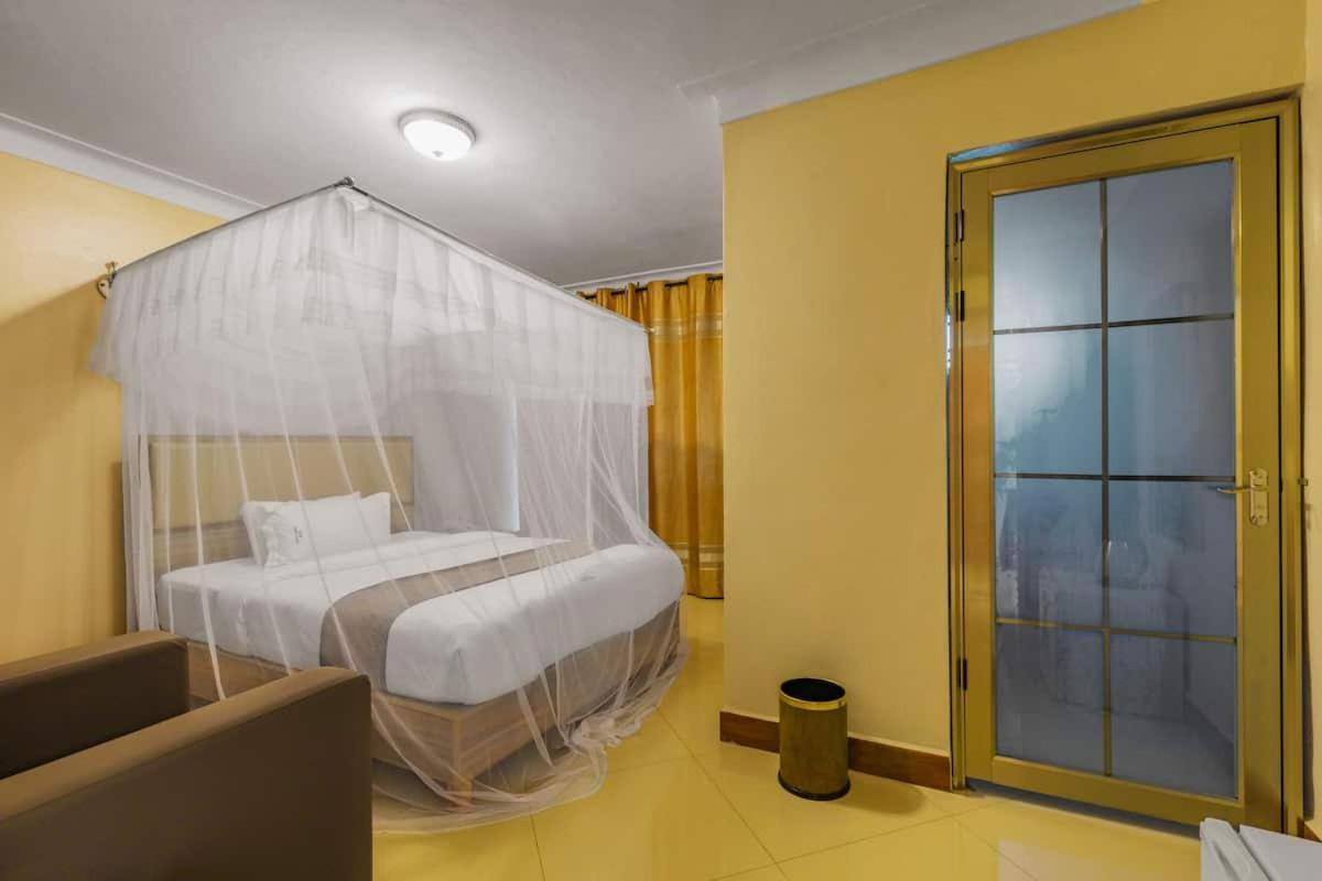 Santa Maria Hotel Εντέμπε Εξωτερικό φωτογραφία